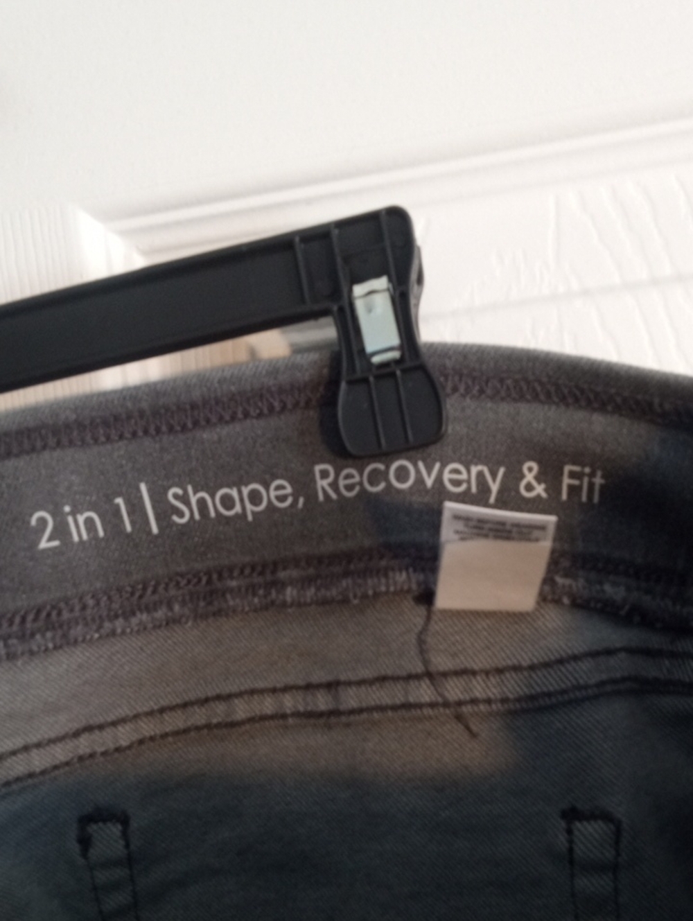 LOGO CROPPED BLACK DENIM - Picture 8 of 10